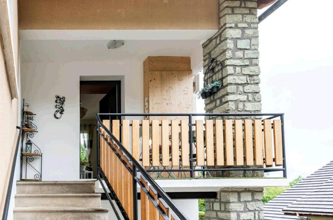 Jolie Appart T4 La Zoune Avec Jardin 8 Personnes Chorges Exterior photo